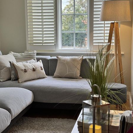 'Bramley Fall Cottage' ' On Site Ev Point - Attached Cottage,3 Separate Bedrooms -1 On Ground Level, Sleeps 6, 2 Bathrooms, Sandy Wittering Beach 8Min Drive, Rural Location, Child Friendly, Small Breed Dog Friendly, Private Parking Чичестър Екстериор снимка