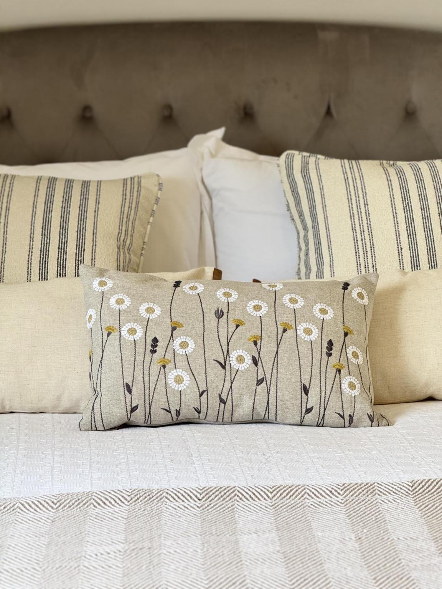 'Bramley Fall Cottage' ' On Site Ev Point - Attached Cottage,3 Separate Bedrooms -1 On Ground Level, Sleeps 6, 2 Bathrooms, Sandy Wittering Beach 8Min Drive, Rural Location, Child Friendly, Small Breed Dog Friendly, Private Parking Чичестър Екстериор снимка