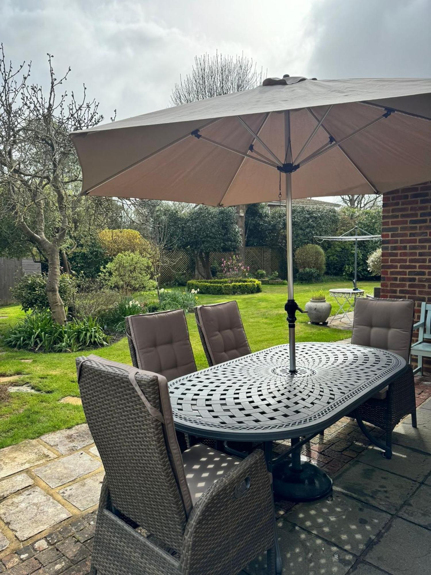 'Bramley Fall Cottage' ' On Site Ev Point - Attached Cottage,3 Separate Bedrooms -1 On Ground Level, Sleeps 6, 2 Bathrooms, Sandy Wittering Beach 8Min Drive, Rural Location, Child Friendly, Small Breed Dog Friendly, Private Parking Чичестър Екстериор снимка